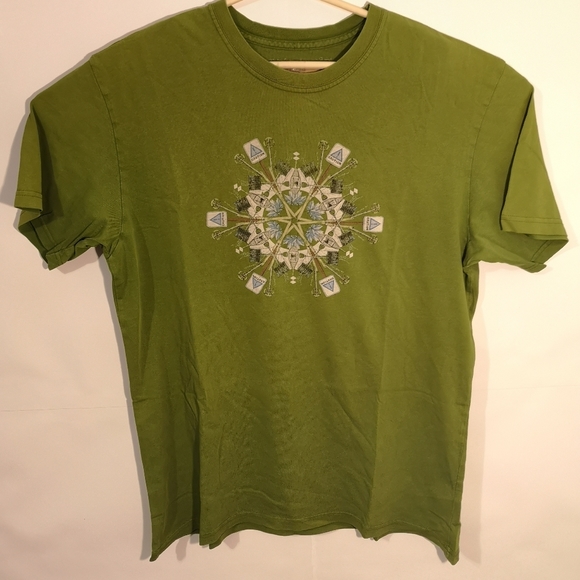 Men's Green Patagonia Graphic T Shirt Large - Picture 1 of 4